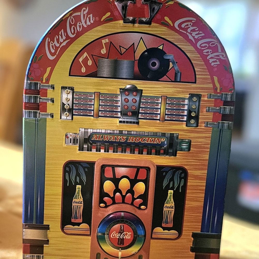 Coca-Cola Retro Jukebox Tin Wall Art - Yellow & Red